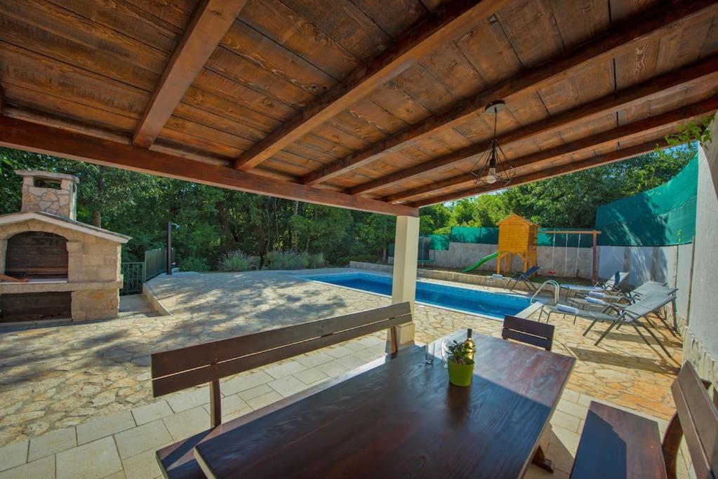 Villa Milla-Grubine Exterior photo